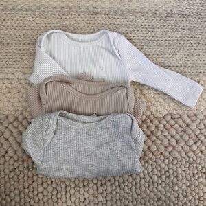 GAP Ribbed Long-Sleeve Baby Onesie Set - White, Tan, Gray